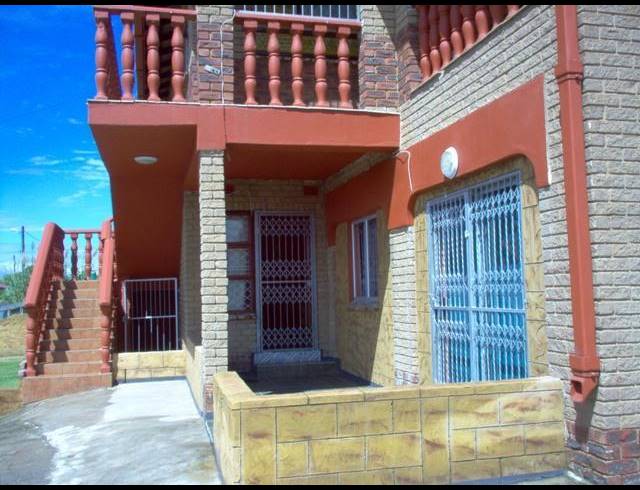 3 BEDROOM HOUSE FOR SALE IN CRAIGIEBURN